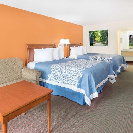 Days Inn By Wyndham Orangeburg South Eksteriør bilde