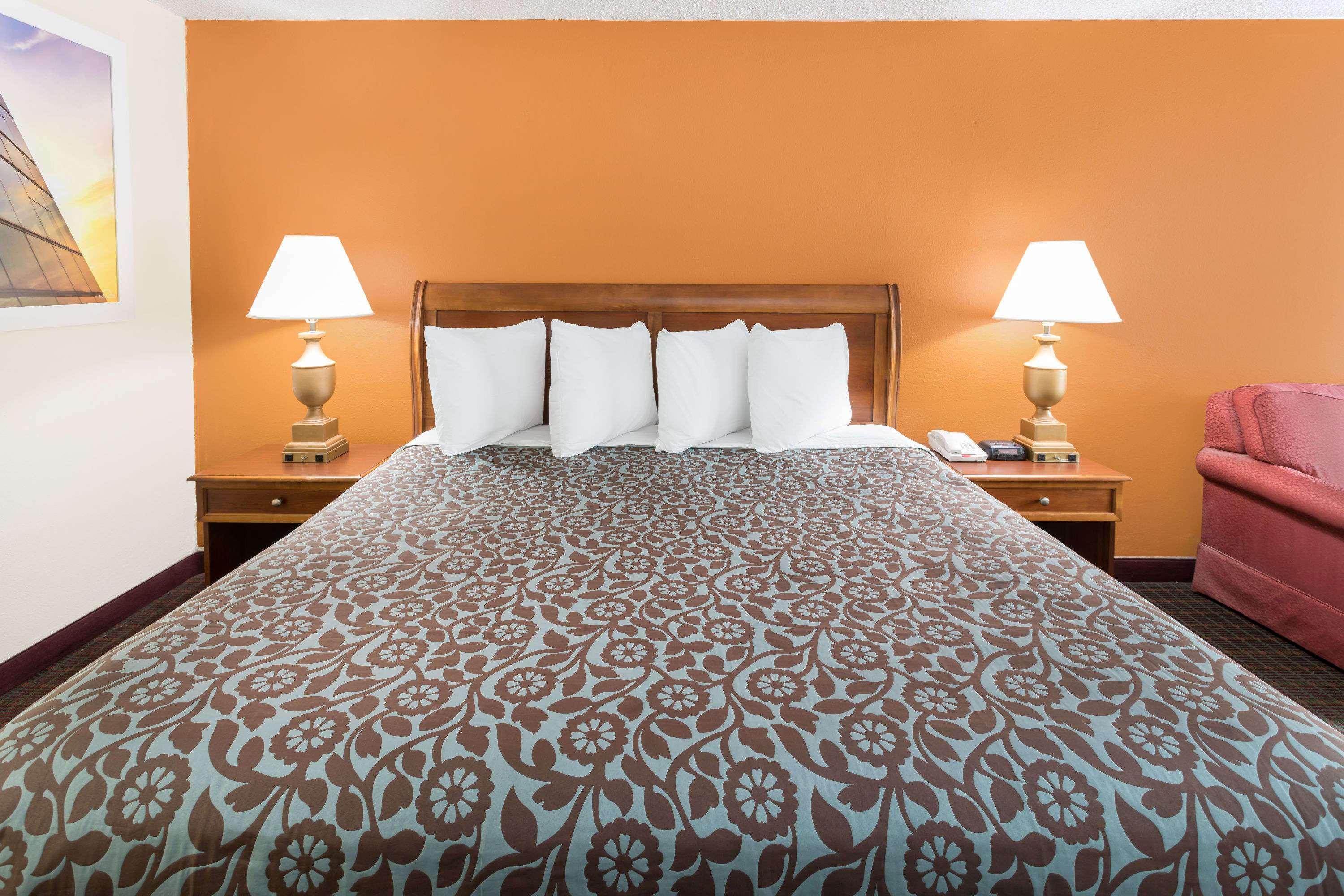 Days Inn By Wyndham Orangeburg South Eksteriør bilde